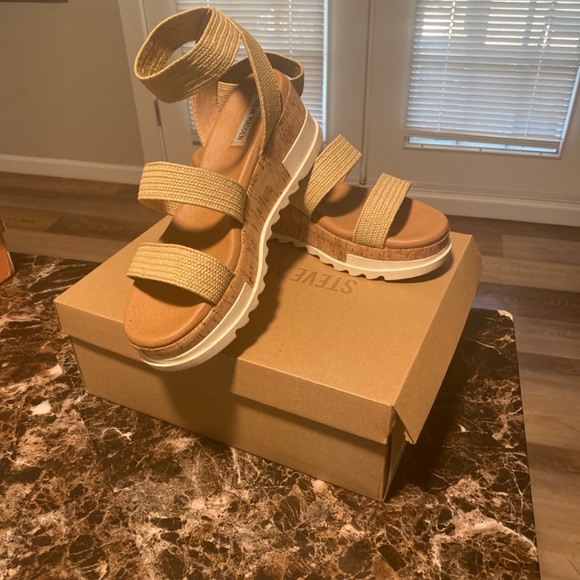 Steve Madden (Bandi) - Picture 2 of 3